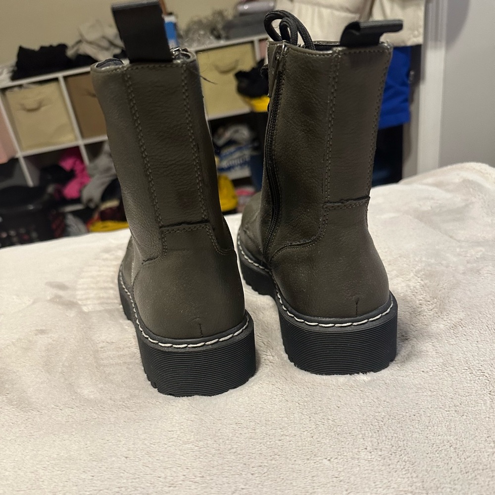 Doc Martin Style Boots - Picture 3 of 6